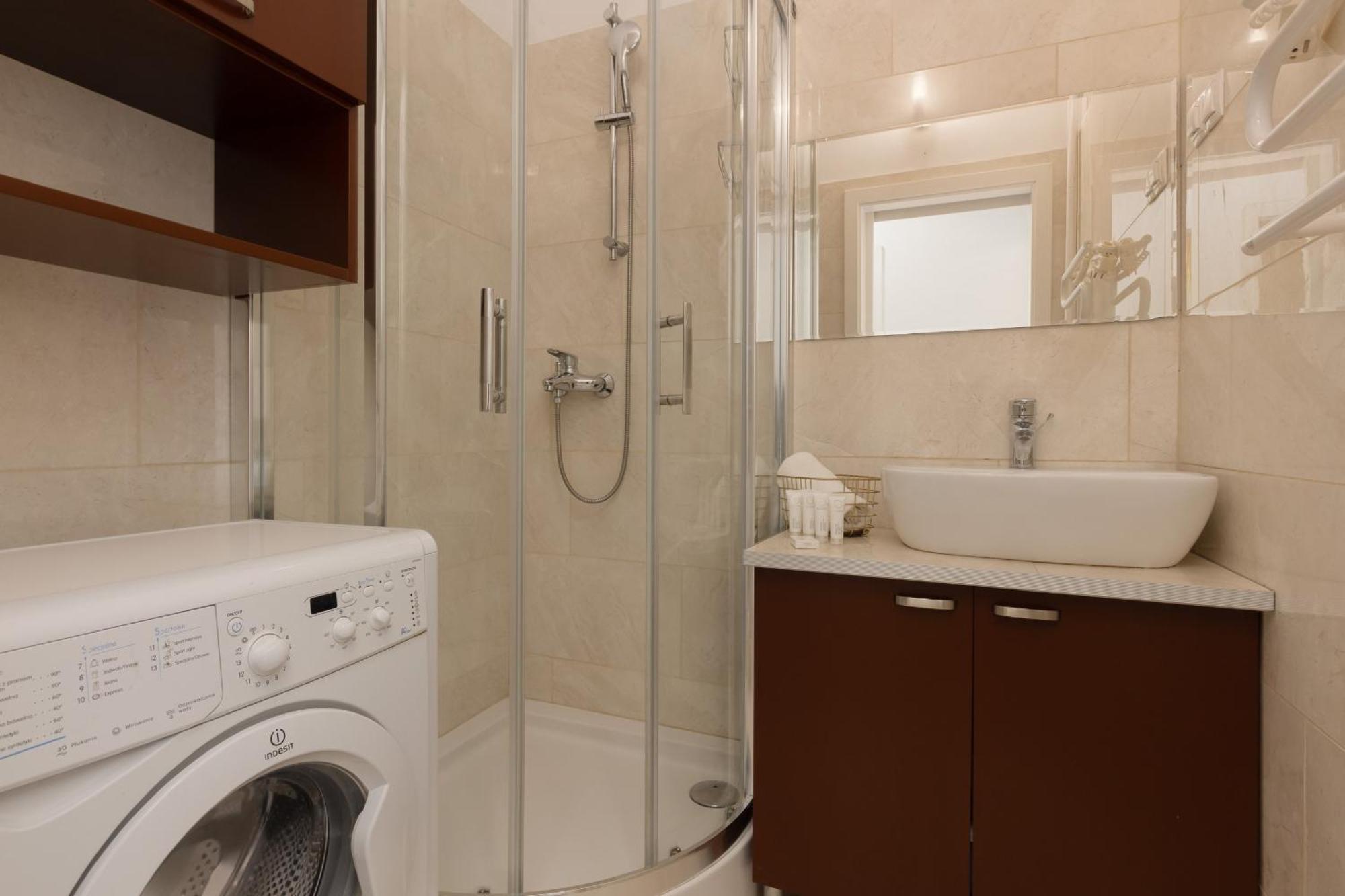 Warsaw New Town Square Apartment For 5 Guests By Noclegi Renters エクステリア 写真