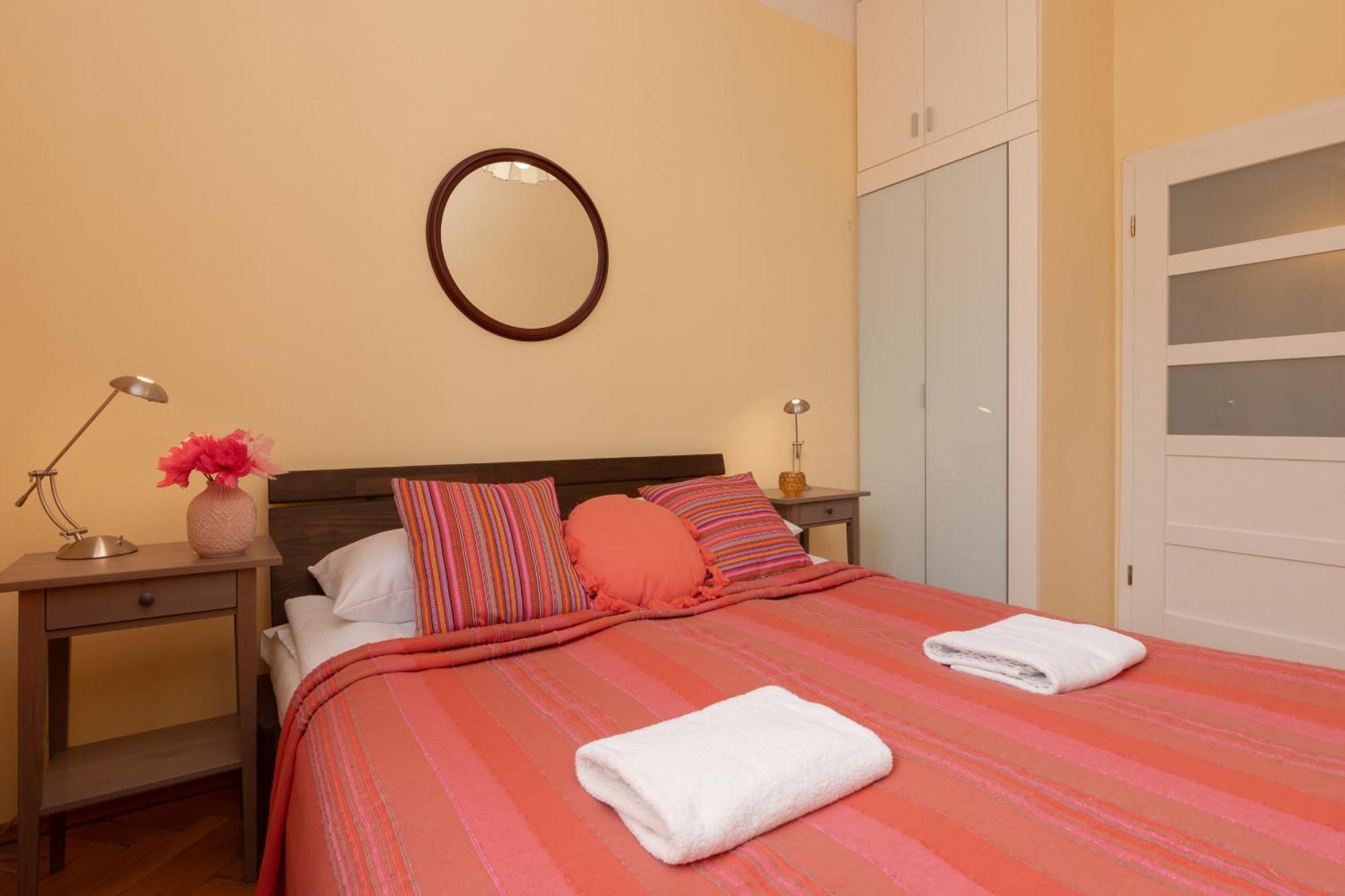 Warsaw New Town Square Apartment For 5 Guests By Noclegi Renters エクステリア 写真