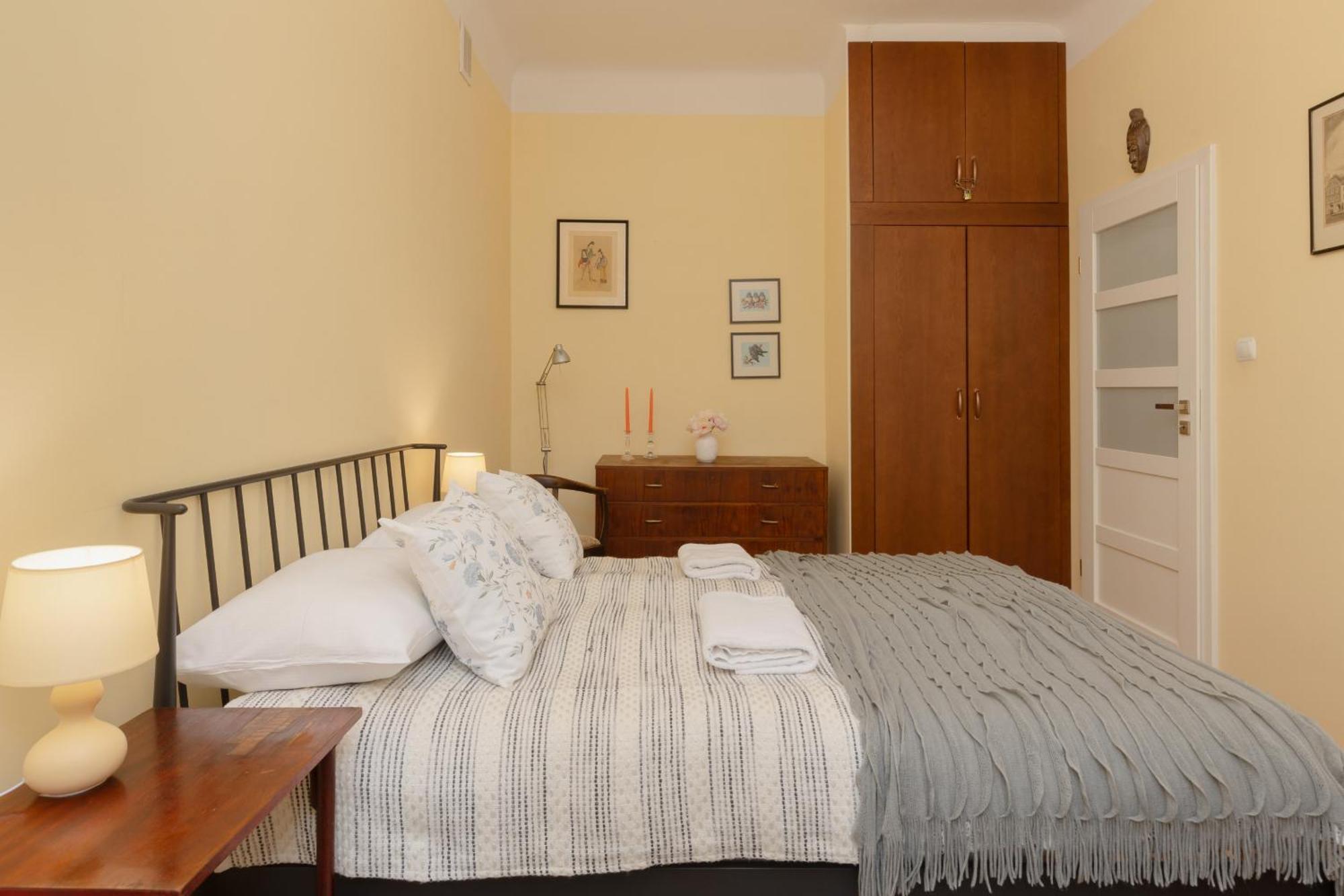 Warsaw New Town Square Apartment For 5 Guests By Noclegi Renters エクステリア 写真